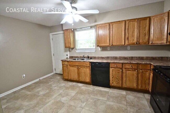 Building Photo - 154 Valencia Dr