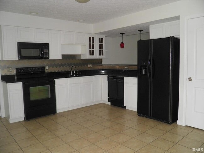 Building Photo - 2712 E Bressingham Wy