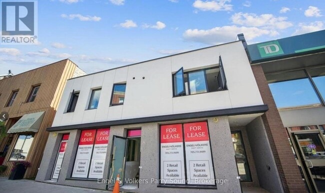 Building Photo - 57 James St