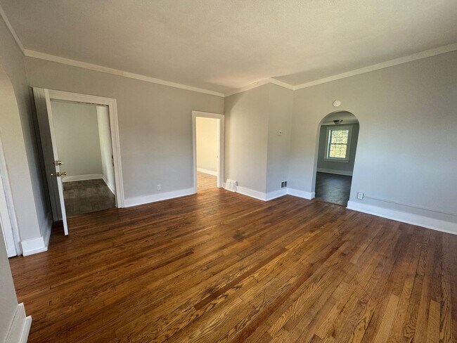 Foto del edificio - 302-304 Lenox Ave