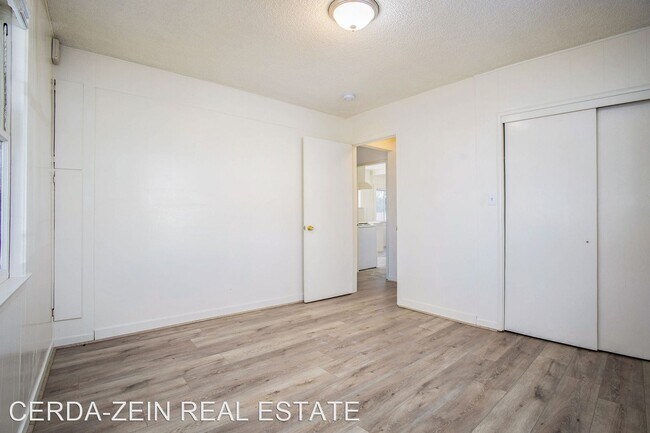 Foto del edificio - 4 br, 2 bath House - 60 Maitland Dr,
