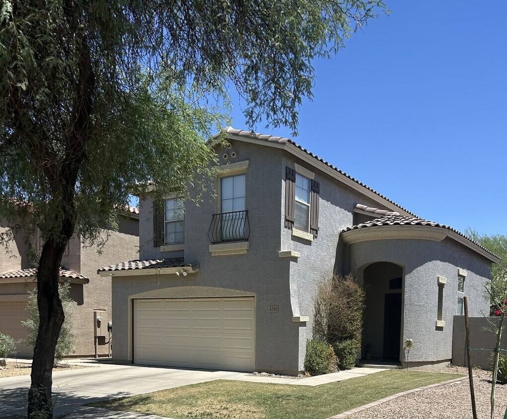 Primary Photo - Coming Soon: Lovely 3 bed / 2.5 bath Home ...