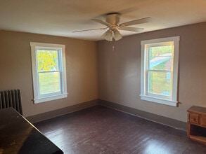 Building Photo - 401 Loch Lomond Rd