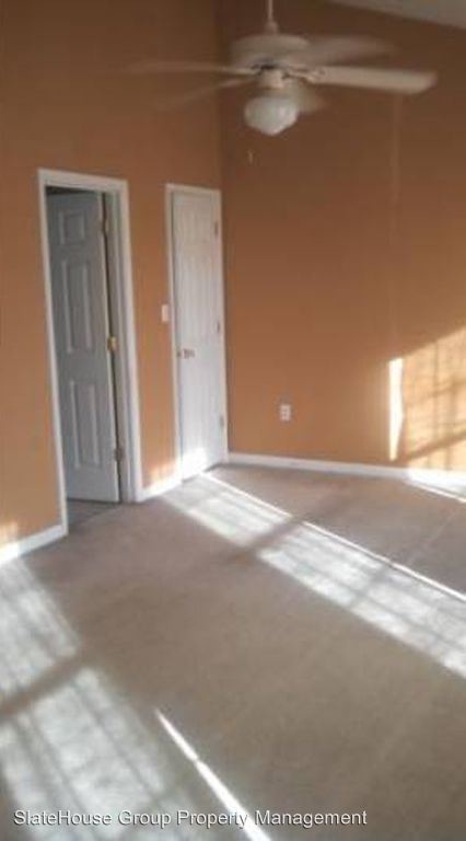 Foto del edificio - 462 Stonehedge Ln
