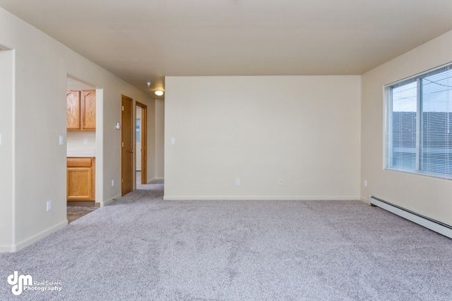 Building Photo - 7016 Weimer Rd