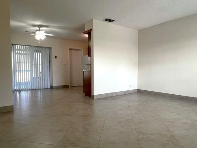 Foto del edificio - 2804 Crown Ct