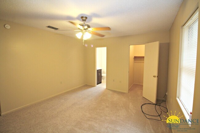 Foto del edificio - Great 3 Bedroom Home in Fort Walton