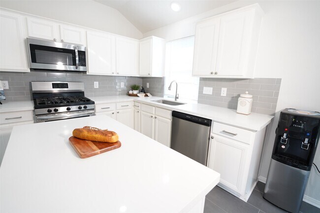 Foto del edificio - 18031 Still Springs Ct