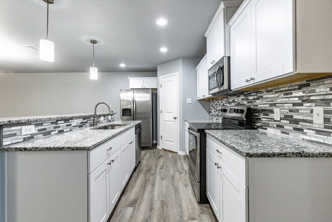 Building Photo - Great townhome!