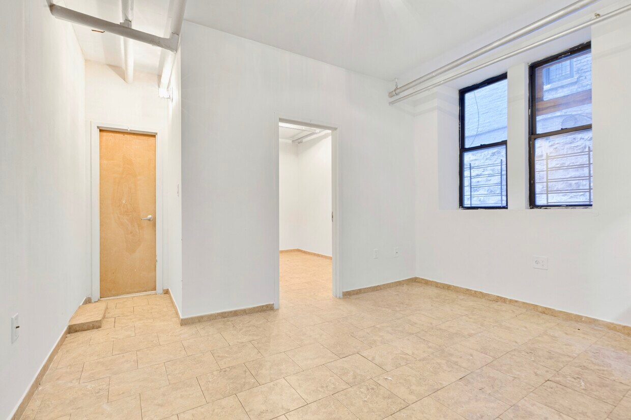 Foto principal - 583 W 177th St