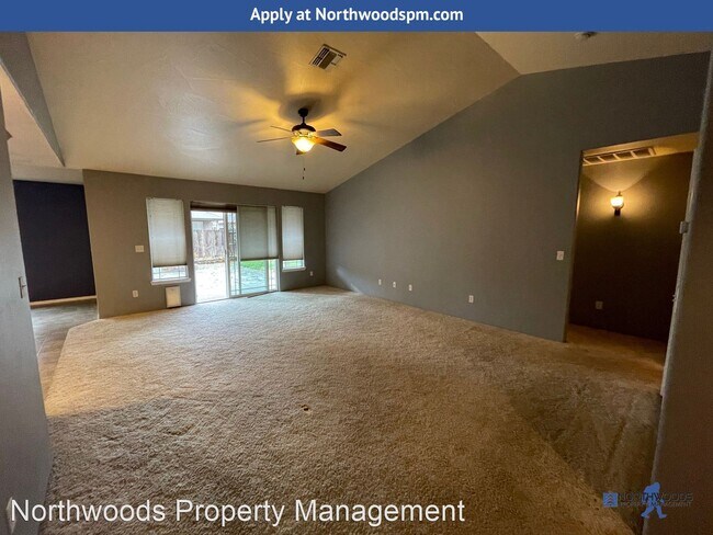 Building Photo - 3 br, 2 bath House - 117 SW Otter Court