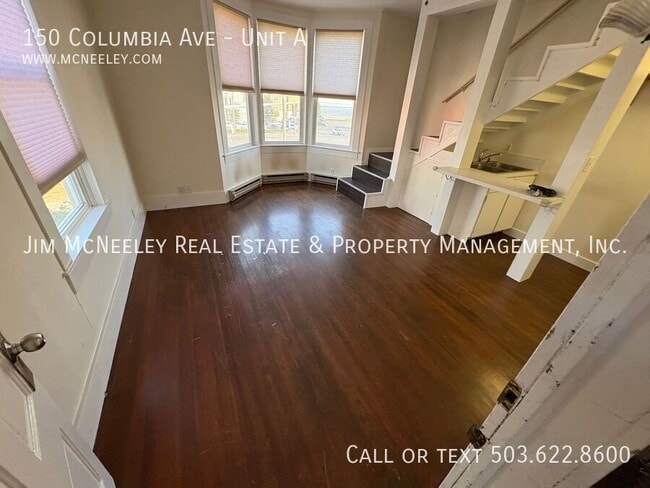 Foto del edificio - 150 Columbia Ave