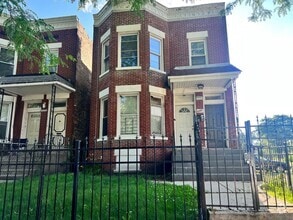 Building Photo - 6406 S Marshfield Ave