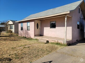 Building Photo - 407 E Mathews St