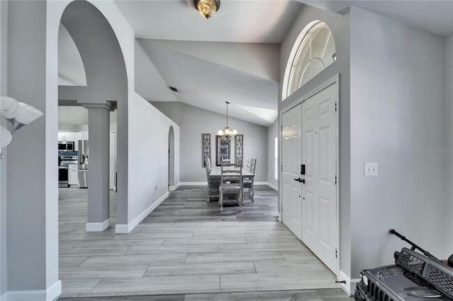 Building Photo - 18507 Country Crest Pl
