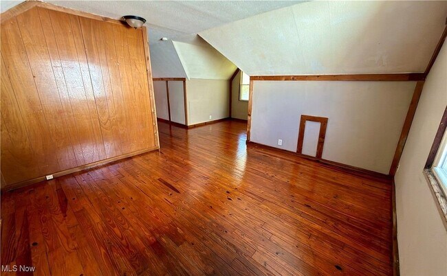 Foto del edificio - 5069 Henry St