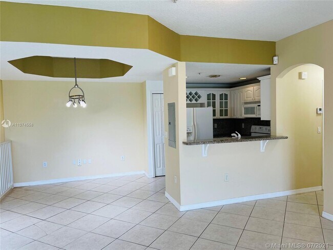 Building Photo - 6340 NW 114th Ave