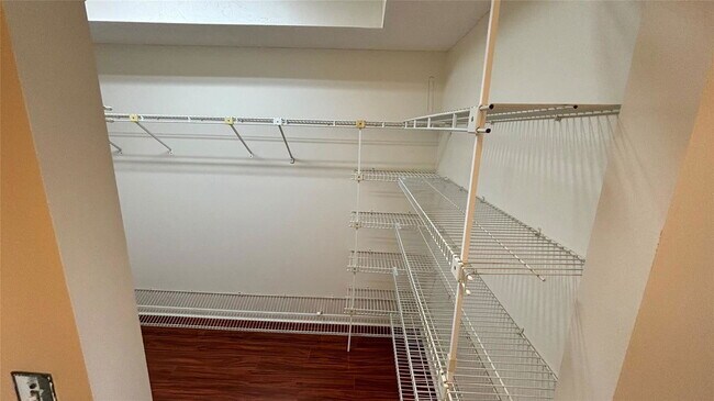 Foto del edificio - 701 SW 128th Ave