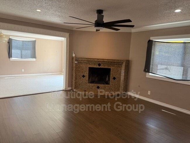Building Photo - 1348 E 213th St