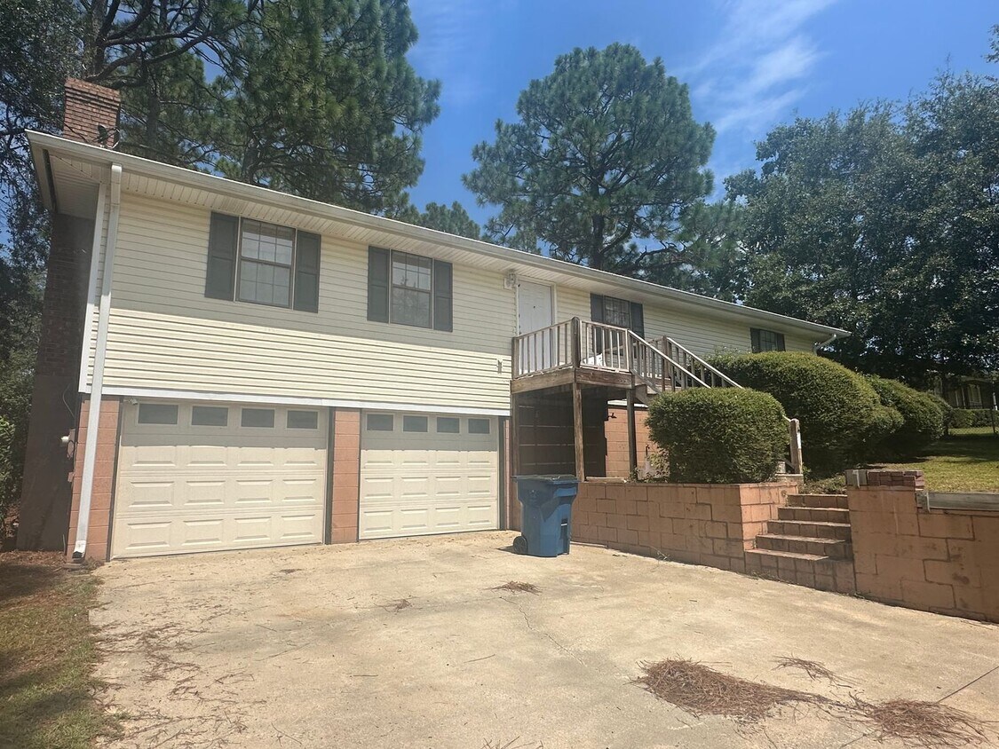 Foto principal - 3 Bed 1.5 Bath House