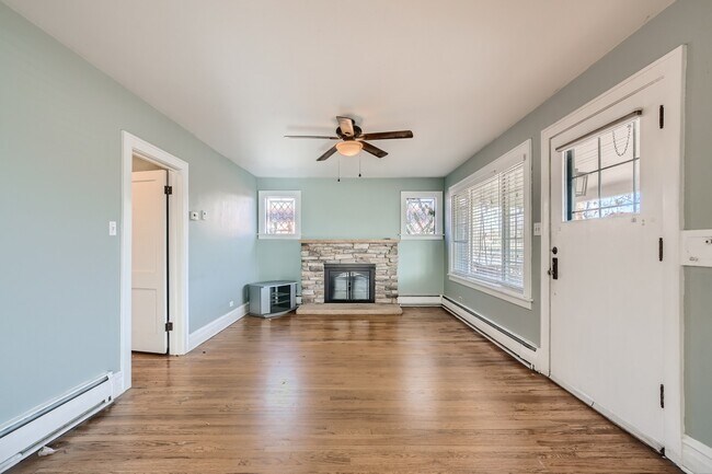 Photo - 1471 S Franklin St House