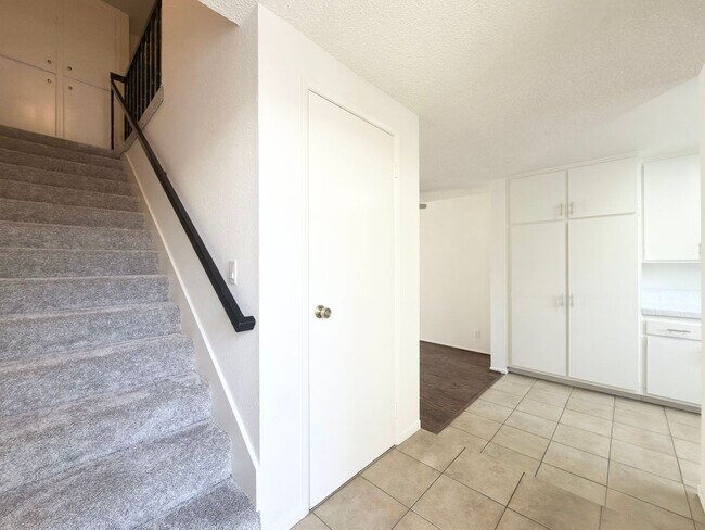 Foto del edificio - Spacious Townhome in Quail Ridge