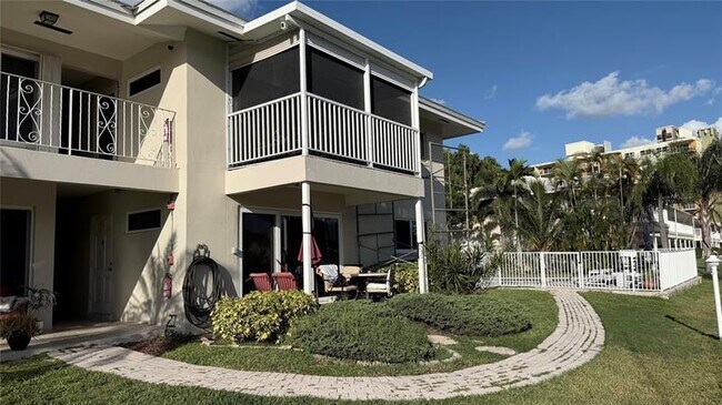 Foto del edificio - 2850 NE 30th St