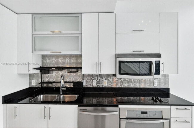 Foto del edificio - 60 SW 13th St