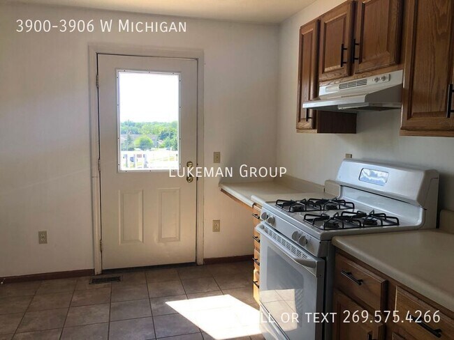 Building Photo - 3900-3906 W Michigan-
