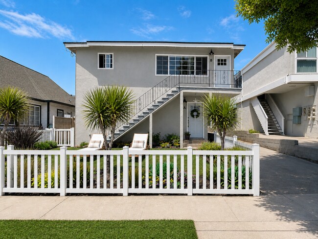 Building Photo - 504 N Elena Ave