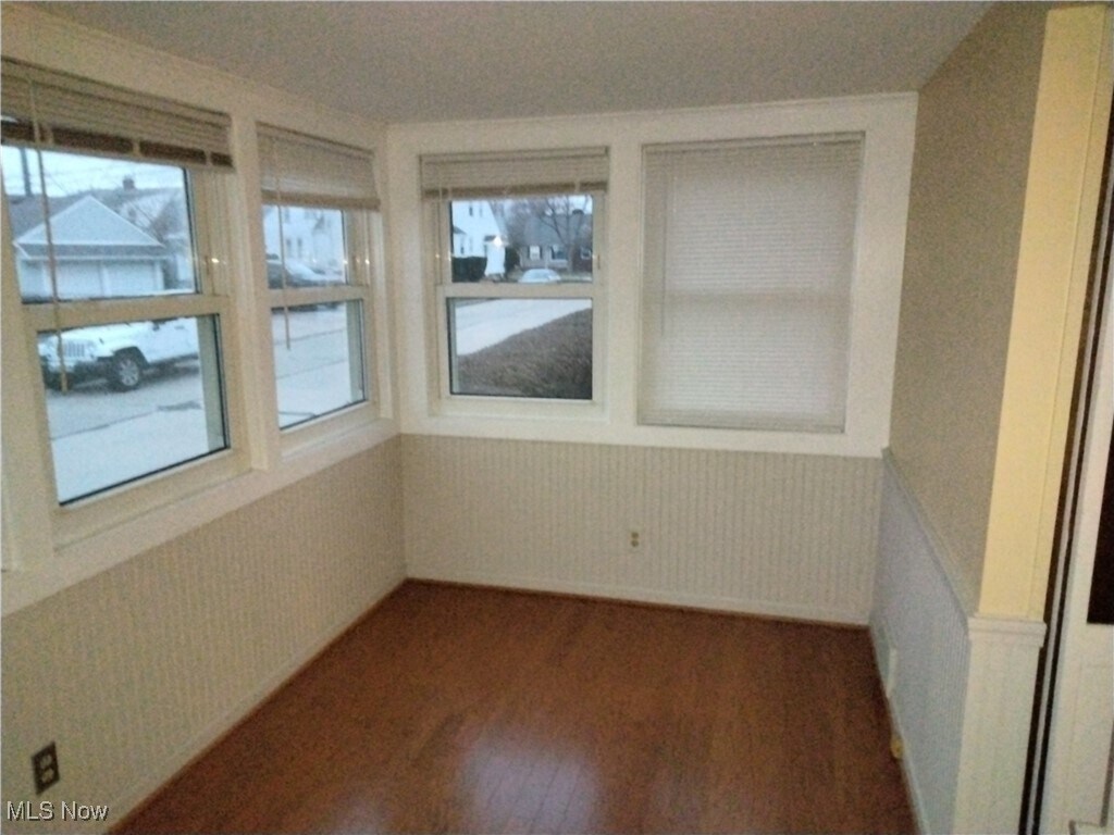 7608 Ridgefield Ave Cleveland, OH 44129 – photo 4