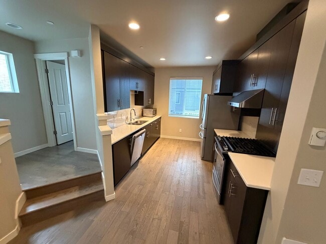 Foto del edificio - Renton Highlands newer 2bd Townhome For Rent!
