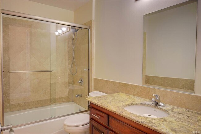 Foto del edificio - 5234 Vantage Ave