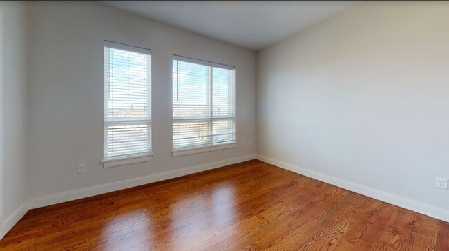 Foto del edificio - Everett St. Apartments