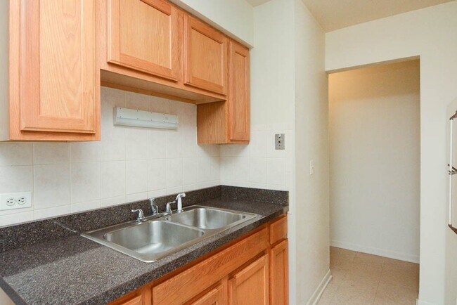 Foto del edificio - 443 W Aldine