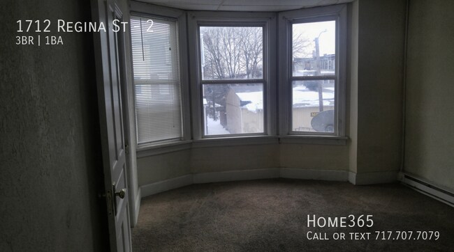 Foto del edificio - Spacious 2nd Floor 3 Bedroom 1 Bathroom Co...