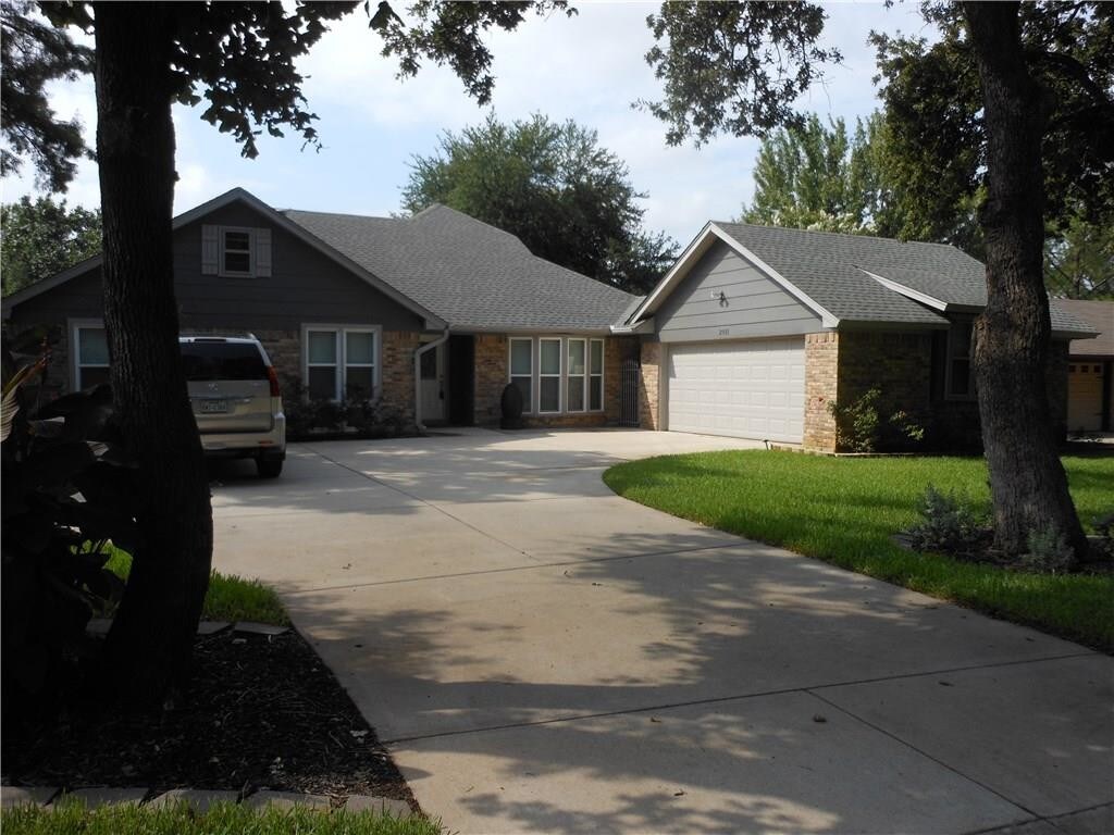 2911 Brookshire Dr, Grapevine, TX 76051 House Rental in Grapevine, TX
