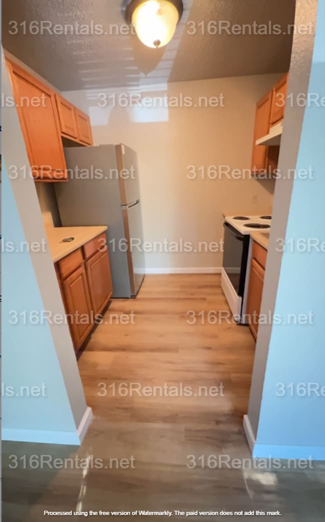 Building Photo - $675 - COMING SOON! SECTION 8/ Housing Voucher approved 2 bedroom / 1 bathroom - Newly remodeled ...