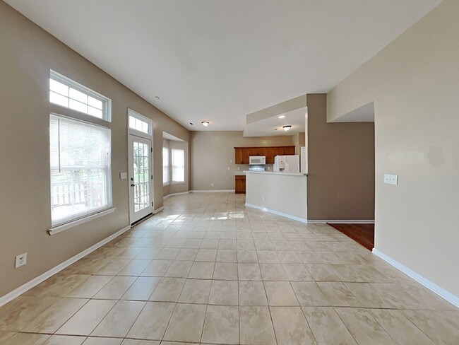 Building Photo - Serene Living in a Quiet Cul-de-Sac with O...