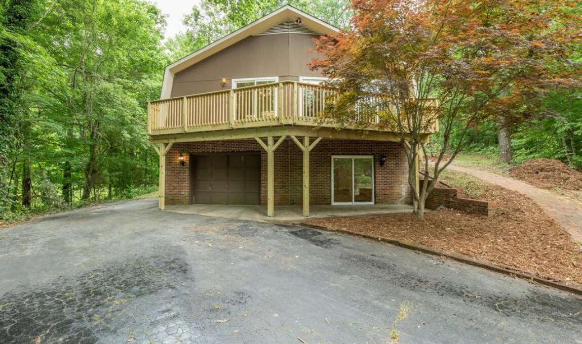 10 Windsor Cir, Thomasville, NC 27360 House Rental in Thomasville, NC