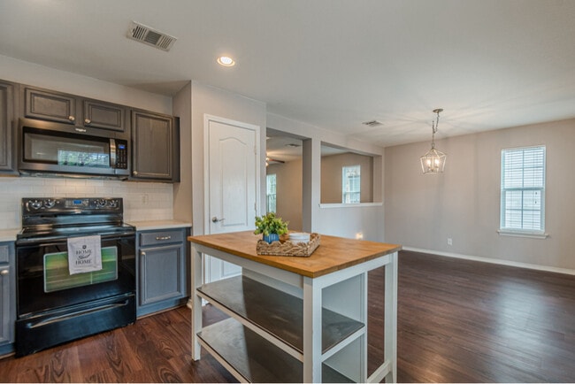 Foto del edificio - 403 McGarity