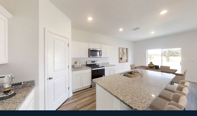 Foto del edificio - 5923 Grantgrala Dr