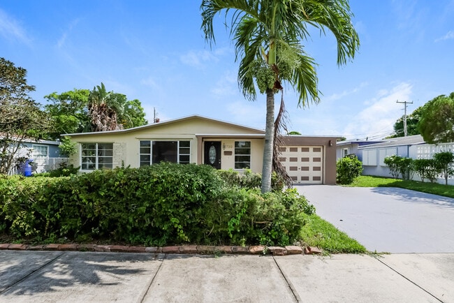 Building Photo - 730 NW 18th St