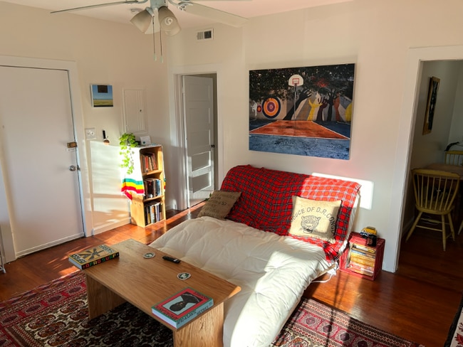 Foto del edificio - 3005 Huntingdon Ave