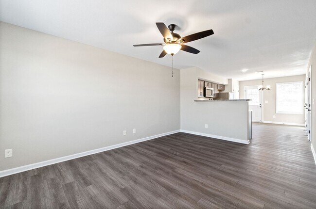 Building Photo - Ziva Ln - 1111