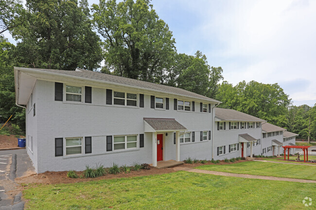 Building Photo - Sterling Pointe Apartments