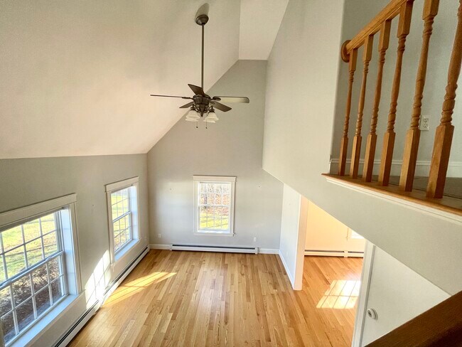 Building Photo - 32 Sergeant Ln