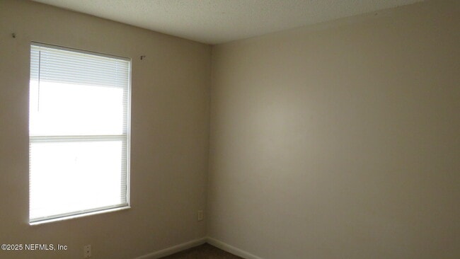 Building Photo - 1454 Gifford Ave