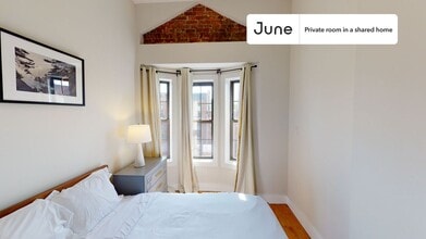 Building Photo - Room in Shared 5 bed/2 bath home in Bedford-Stuyvesant