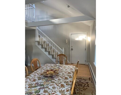 Foto del edificio - 6 Temple St